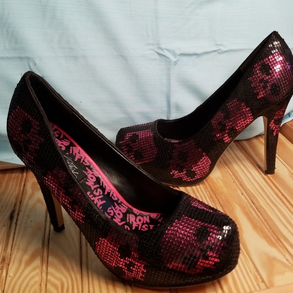 Iron Fist skull platforms